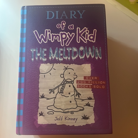 This includes Diary of a Wimpy Kid book 3,4,5,7,8,10,11,13 and the movie diary . - Picture 10 of 11
